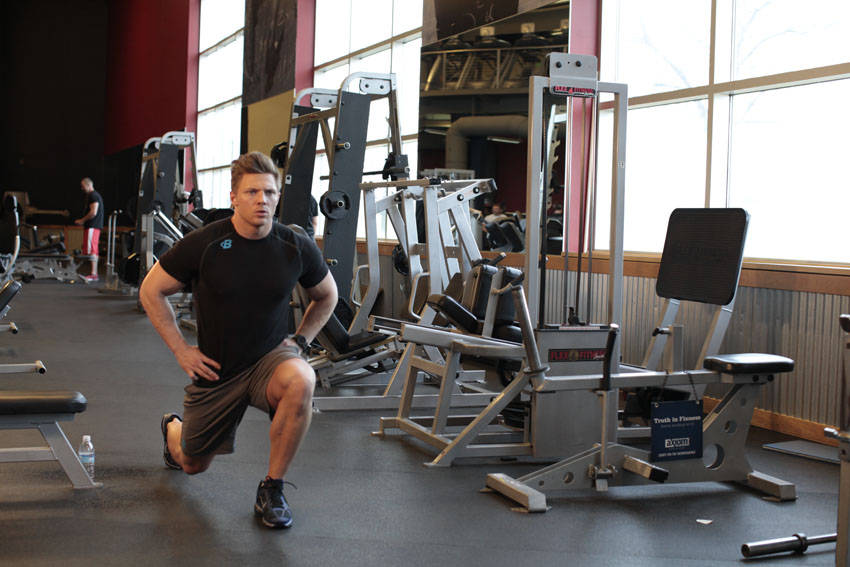 Bodyweight Walking Lunge