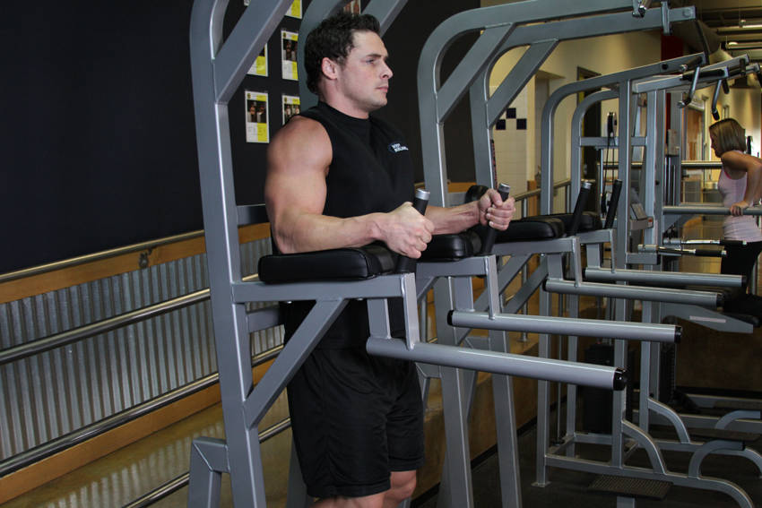 Knee/Hip Raise On Parallel Bars