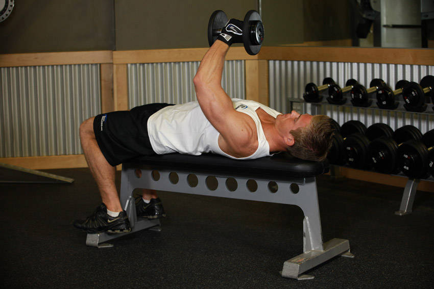 One-Arm Flat Bench Dumbbell Flye